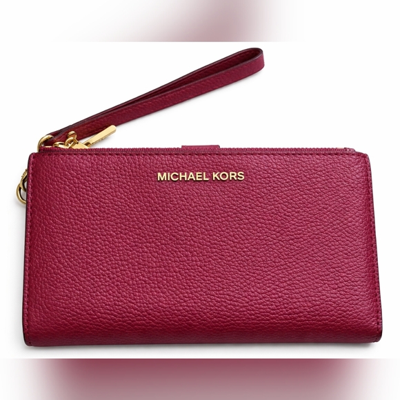 MICHAEL KORS Jet Set Travel Berry Leather Wristlet Wallet NWOT